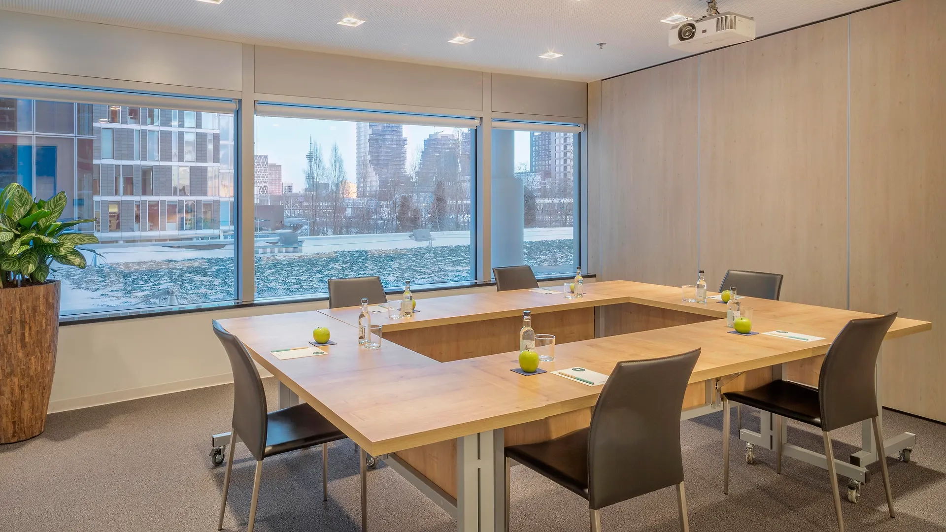 Innside By Melia Amsterdam 4*,