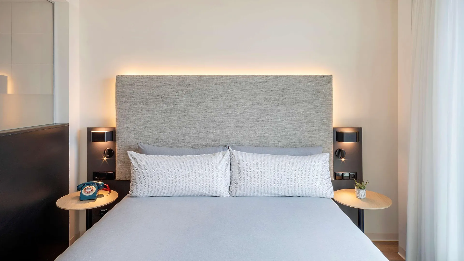 Innside By Melia Amsterdam 4*,